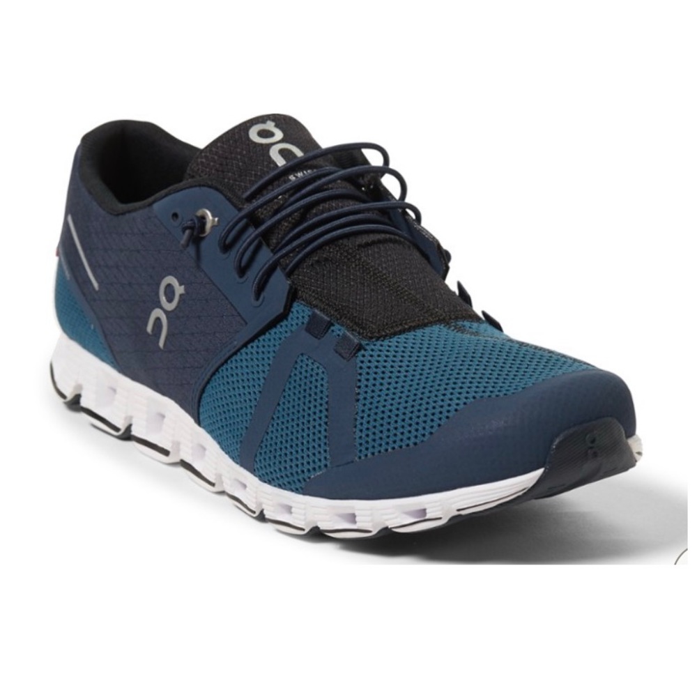 ON Running On Cloud Sneakers